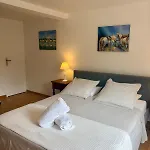 Lägenhet T2 Avec Terrasse, Piscine Et Jardin *