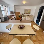 T2 Avec Terrasse, Piscine Et Jardin Carqueiranne