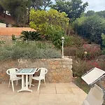 Lägenhet T2 Avec Terrasse, Piscine Et Jardin Carqueiranne