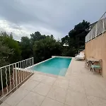T2 Avec Terrasse, Piscine Et Jardin
