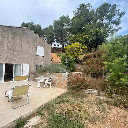 T2 Avec Terrasse, Piscine Et Jardin *