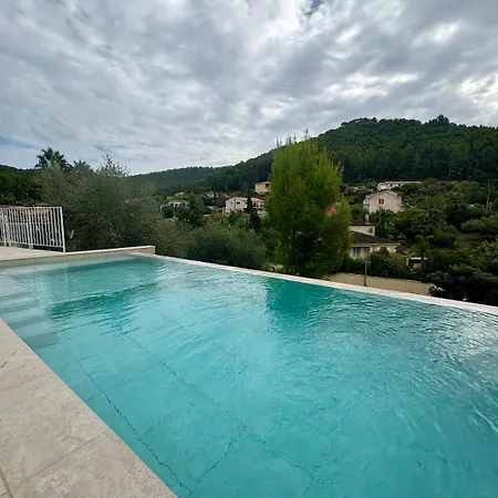 T2 Avec Terrasse, Piscine Et Jardin アパート